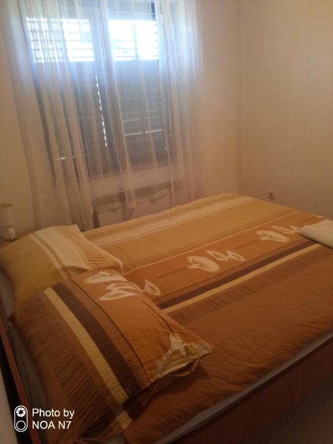 Vacation House Loreta Sveti Rok Exterior photo